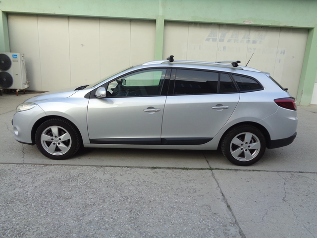 Renault Megane 1.5dCI-110-NAVI-LIZING - автомобили, коли, обяви за нови и употребявани 6