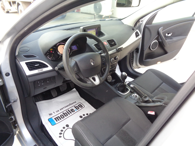 Renault Megane 1.5dCI-110-NAVI-LIZING - автомобили, коли, обяви за нови и употребявани 8