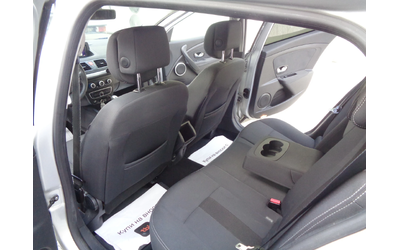 Renault Megane 1.5dCI-110-NAVI-LIZING - автомобили, коли, обяви за нови и употребявани 9