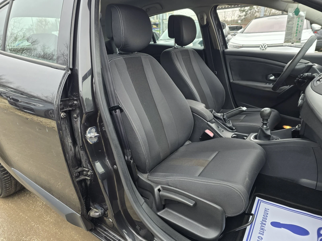 Renault Megane 1.5d 110к.с Топ състояние - автомобили, коли, обяви за нови и употребявани 12