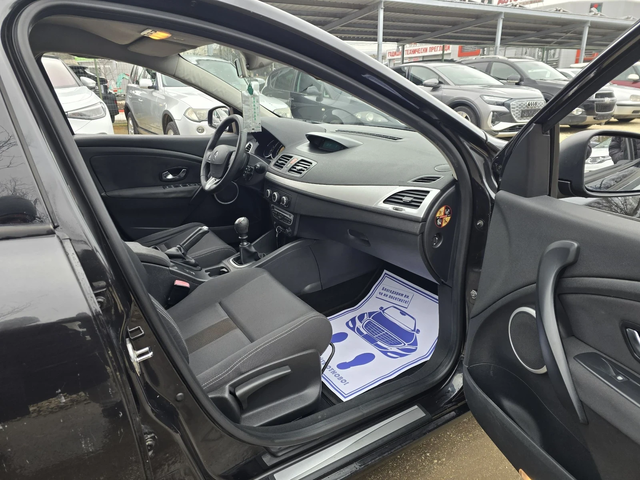 Renault Megane 1.5d 110к.с Топ състояние - автомобили, коли, обяви за нови и употребявани 13
