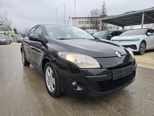 Renault Megane 1.5d 110к.с Топ състояние - автомобили, коли, обяви за нови и употребявани 1