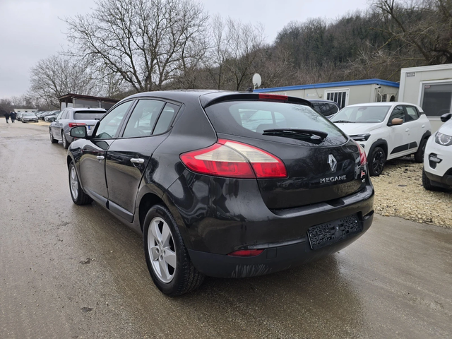 Renault Megane 1.5d 110к.с Топ състояние - автомобили, коли, обяви за нови и употребявани 2