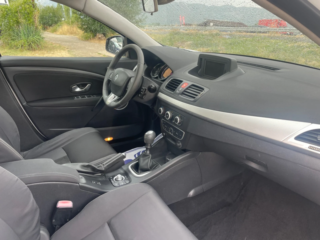 Renault Megane 1.5DCI-110-NAVI-ITALIA - автомобили, коли, обяви за нови и употребявани 11