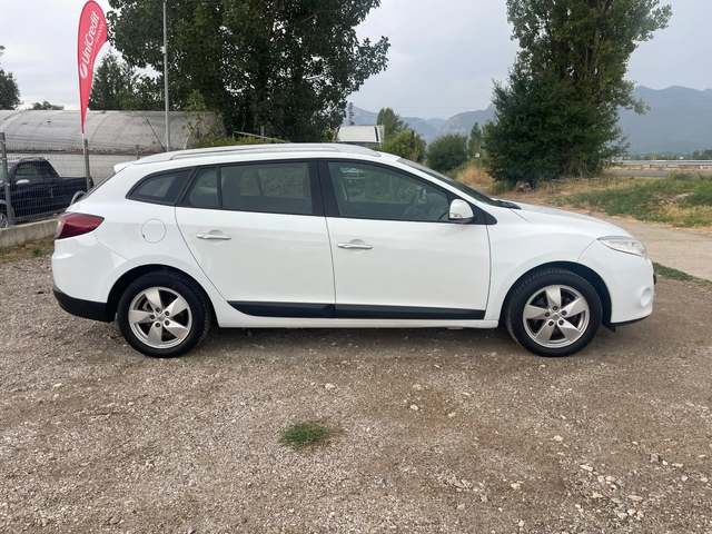Renault Megane 1.5DCI-110-NAVI-ITALIA - автомобили, коли, обяви за нови и употребявани 3
