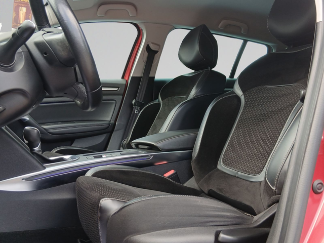 Renault Megane - автомобили, коли, обяви за нови и употребявани 9