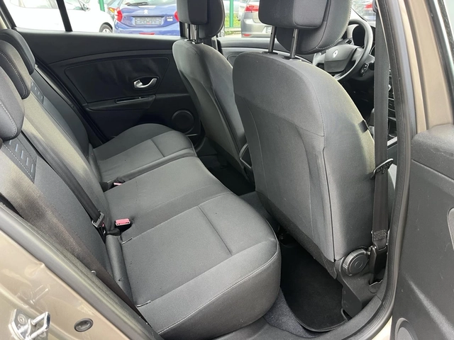 Renault Megane 1.5 DISEL - автомобили, коли, обяви за нови и употребявани 14