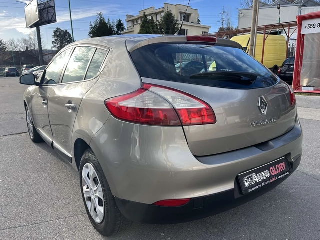 Renault Megane 1.5 DISEL - автомобили, коли, обяви за нови и употребявани 5