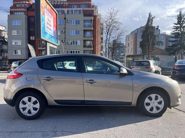 Renault Megane 1.5 DISEL - автомобили, коли, обяви за нови и употребявани 7