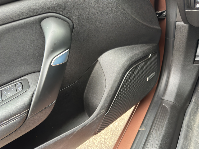 Renault Megane Intense - автомобили, коли, обяви за нови и употребявани 13