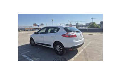 renault-megane-slim - 4