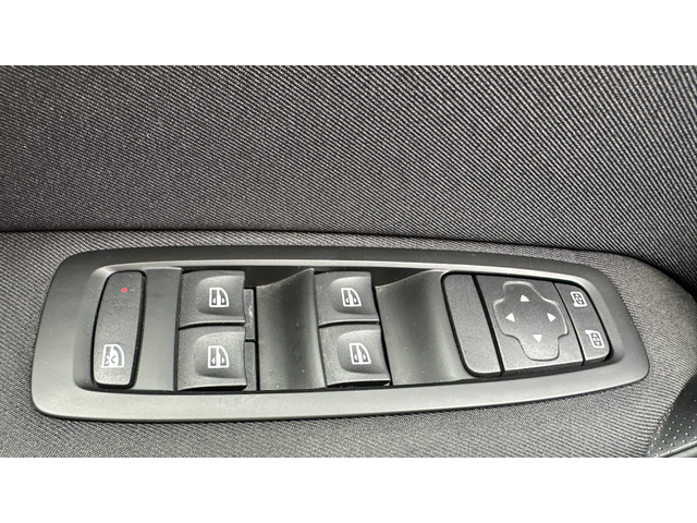 Renault Megane ZEN 140 Tce, първи собственик от БГ, с ДДС - автомобили, коли, обяви за нови и употребявани 15