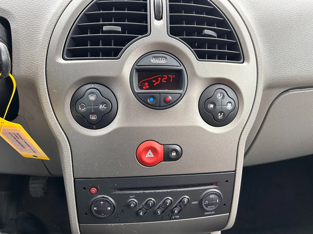 Renault Modus 1.2i EURO 4 - автомобили, коли, обяви за нови и употребявани 11