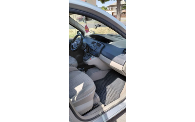 Renault Scenic 1.9 dCi (130 кс) FAP - автомобили, коли, обяви за нови и употребявани 10