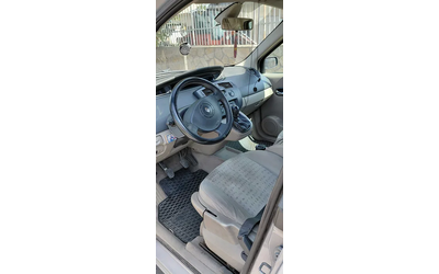 Renault Scenic 1.9 dCi (130 кс) FAP - автомобили, коли, обяви за нови и употребявани 11