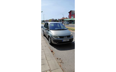 Renault Scenic 1.9 dCi (130 кс) FAP - автомобили, коли, обяви за нови и употребявани 1