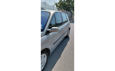 Renault Scenic 1.9 dCi (130 кс) FAP - автомобили, коли, обяви за нови и употребявани 6