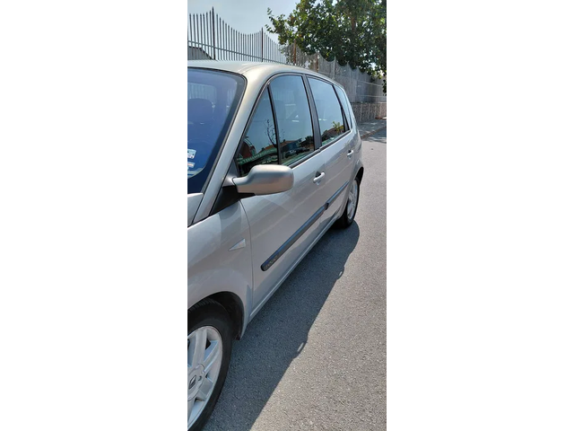 Renault Scenic 1.9 dCi (130 кс) FAP - автомобили, коли, обяви за нови и употребявани 6