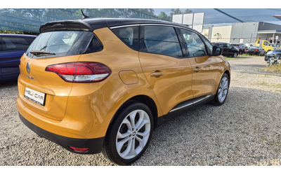 renault-scenic - 4