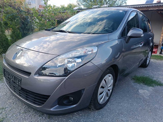 Renault Scenic 1500DCi - автомобили, коли, обяви за нови и употребявани 0