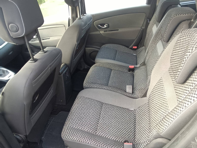 Renault Scenic 1500DCi - автомобили, коли, обяви за нови и употребявани 4