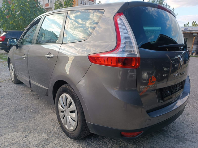 Renault Scenic 1500DCi - автомобили, коли, обяви за нови и употребявани 6