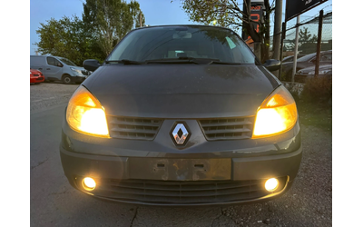 renault-scenic - 1