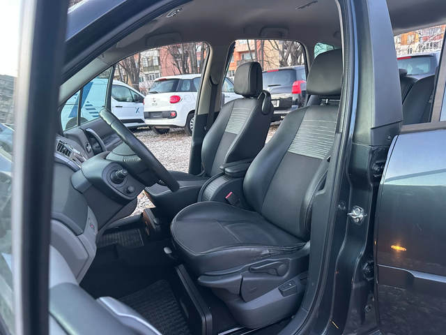 Renault Scenic 2.0I 133kc NAVI - автомобили, коли, обяви за нови и употребявани 8