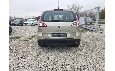 renault-scenic - 5
