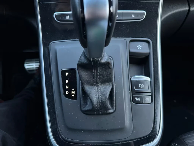 Renault Scenic 1.6dci 160ps Bose Edition - автомобили, коли, обяви за нови и употребявани 15