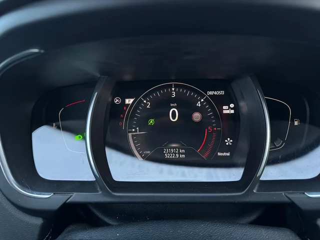 Renault Scenic 1.6dci 160ps Bose Edition - автомобили, коли, обяви за нови и употребявани 16