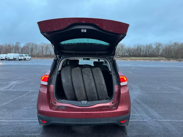 Renault Scenic 1.6dci 160ps Bose Edition - автомобили, коли, обяви за нови и употребявани 7