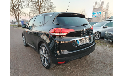 renault-scenic - 4