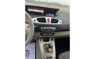 Renault Scenic 1.5DCI-NAVI-PANO-KAMERA-ITALIA - автомобили, коли, обяви за нови и употребявани 13