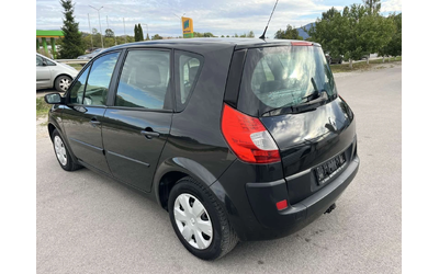 renault-scenic - 4