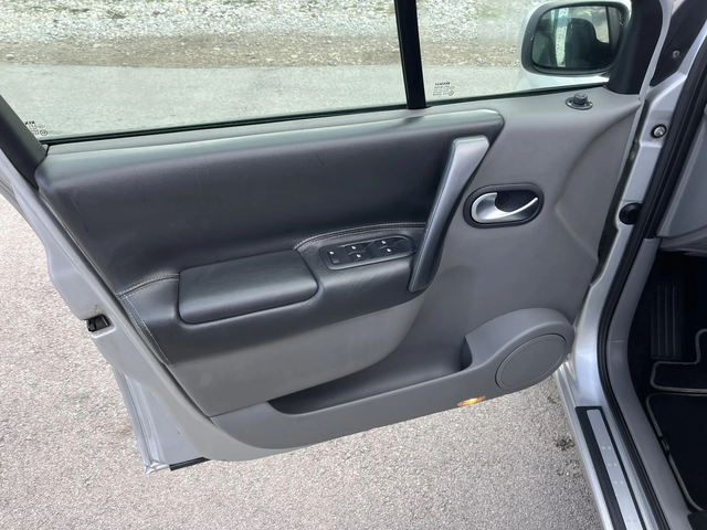 Renault Scenic 1.9DCI 120кс 6 СКОРОСТИ КЛИМАТРОНИК АВТОПИЛОТ - автомобили, коли, обяви за нови и употребявани 6