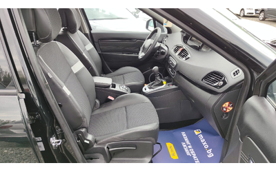 Renault Scenic - автомобили, коли, обяви за нови и употребявани 10
