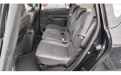 Renault Scenic - автомобили, коли, обяви за нови и употребявани 11
