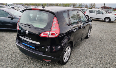 renault-scenic - 4