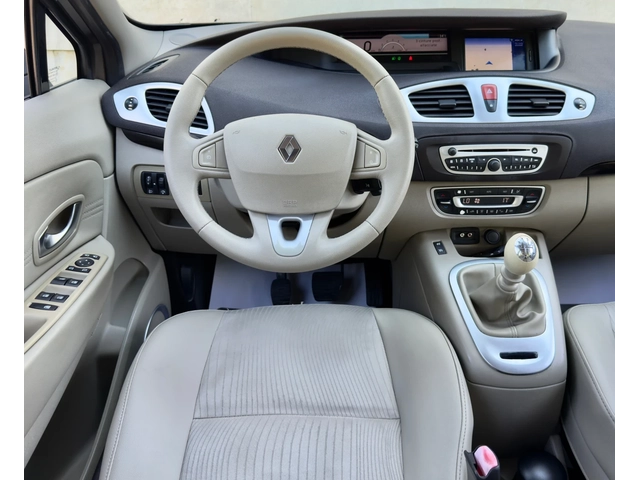 Renault Scenic 1.9DCi //KEYLESS GO* NAVI* ITALY - автомобили, коли, обяви за нови и употребявани 11