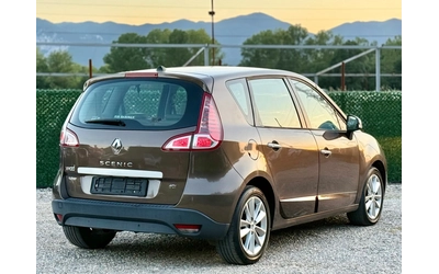 Renault Scenic 1.9DCi //KEYLESS GO* NAVI* ITALY - автомобили, коли, обяви за нови и употребявани 6