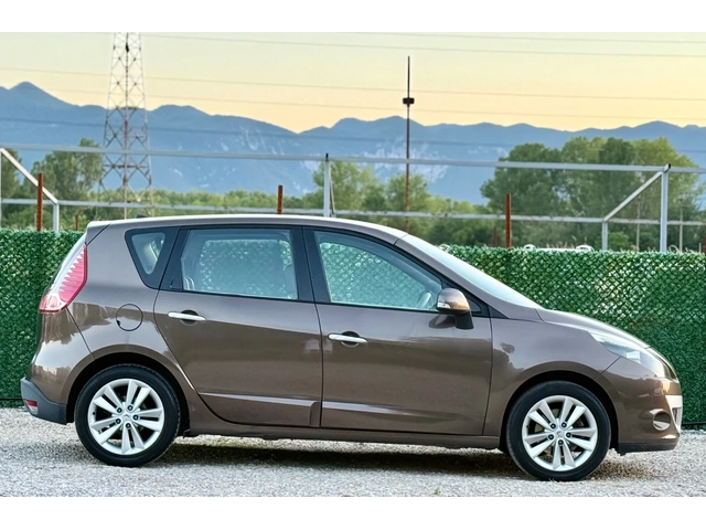 Renault Scenic 1.9DCi //KEYLESS GO* NAVI* ITALY - автомобили, коли, обяви за нови и употребявани 7