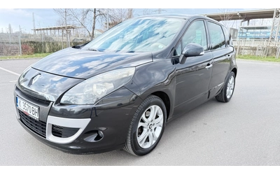 renault-scenic - 0