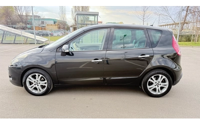 renault-scenic - 4