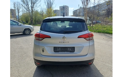 renault-scenic - 5