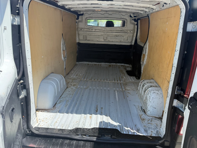 Renault Trafic 1.6 dci MAXI - автомобили, коли, обяви за нови и употребявани 11