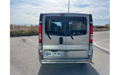 renault-trafic - 4