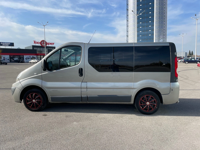 Renault Trafic 2.0dCI-NAVI-9места - автомобили, коли, обяви за нови и употребявани 6