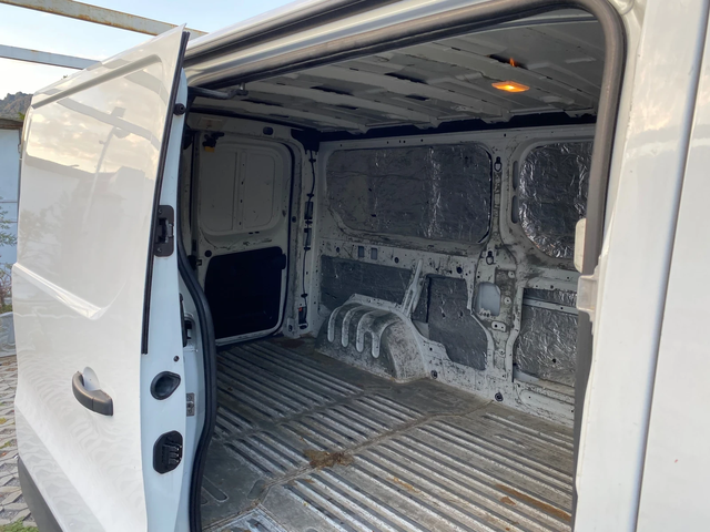 Renault Trafic 1.6DCI-116кс= ДЪЛГА БАЗА= КЛИМАТИК= 6СКОРОСТИ - автомобили, коли, обяви за нови и употребявани 9