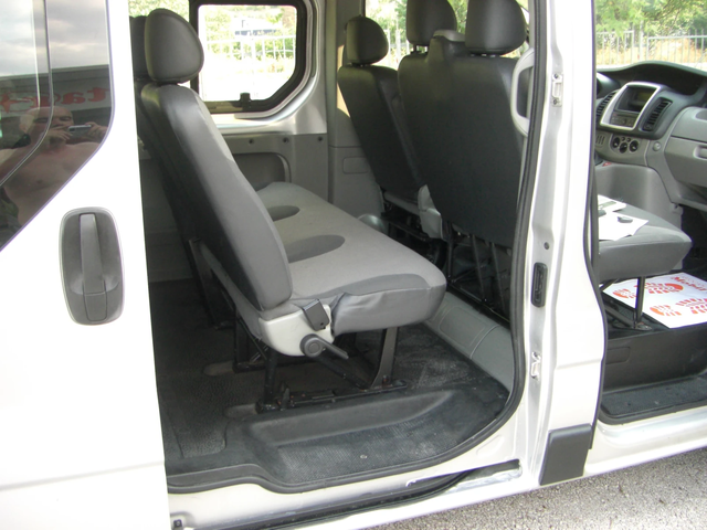 Renault Trafic 2.0dci 6ck. 9MECTA - автомобили, коли, обяви за нови и употребявани 13